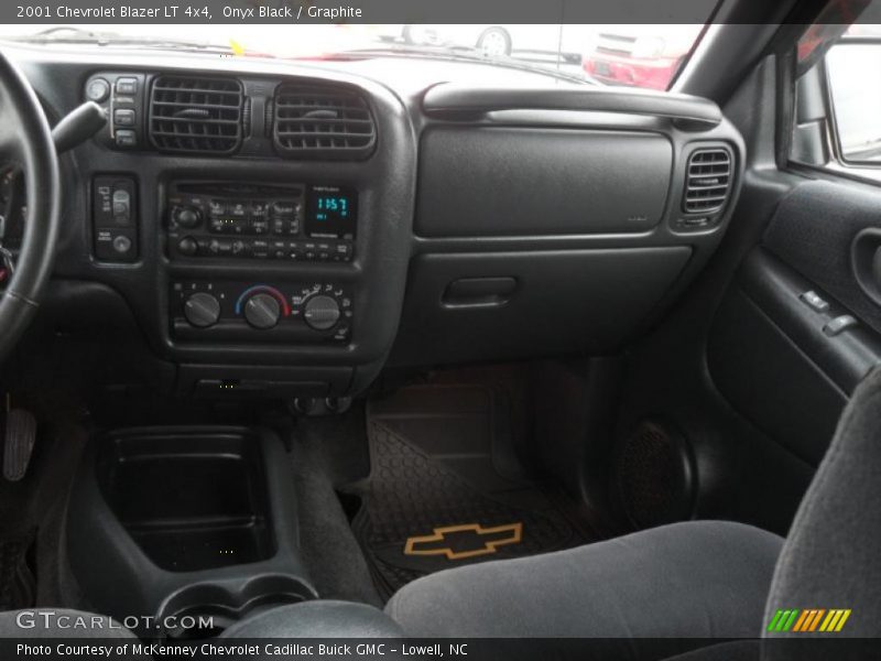 Onyx Black / Graphite 2001 Chevrolet Blazer LT 4x4