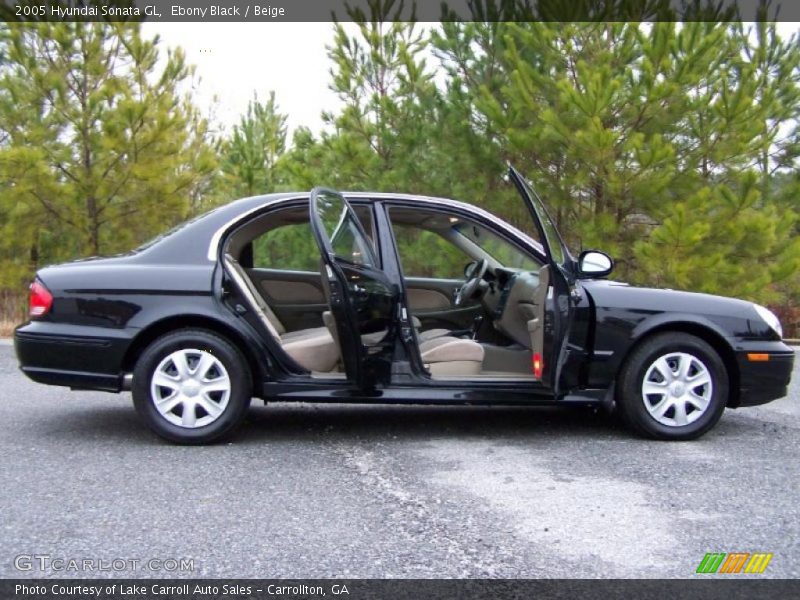 Ebony Black / Beige 2005 Hyundai Sonata GL