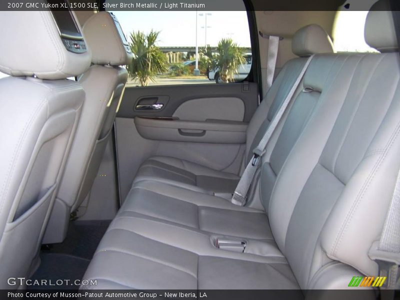 Silver Birch Metallic / Light Titanium 2007 GMC Yukon XL 1500 SLE