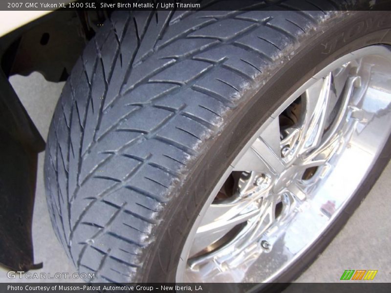 Silver Birch Metallic / Light Titanium 2007 GMC Yukon XL 1500 SLE