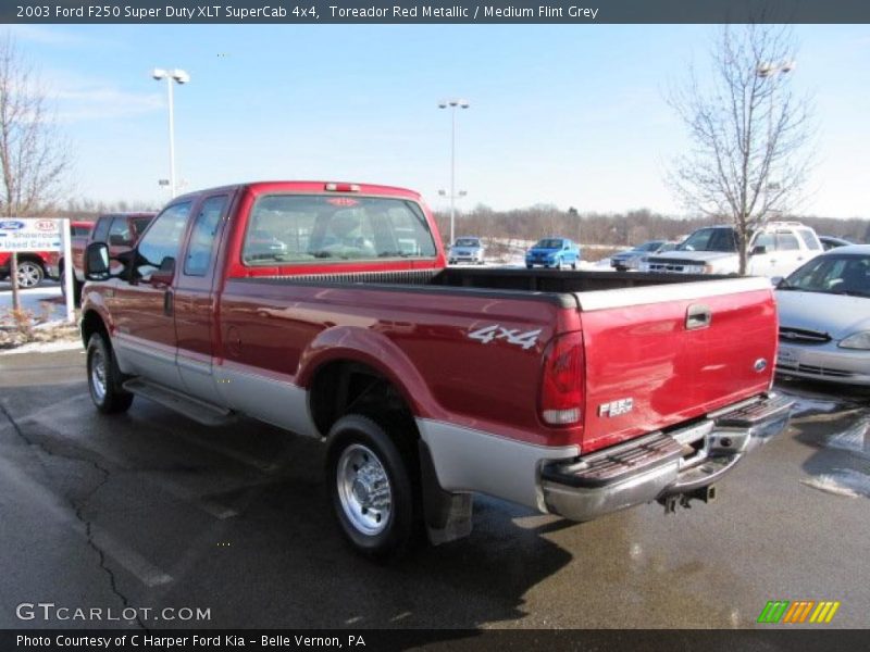 Toreador Red Metallic / Medium Flint Grey 2003 Ford F250 Super Duty XLT SuperCab 4x4