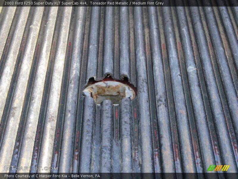 Toreador Red Metallic / Medium Flint Grey 2003 Ford F250 Super Duty XLT SuperCab 4x4