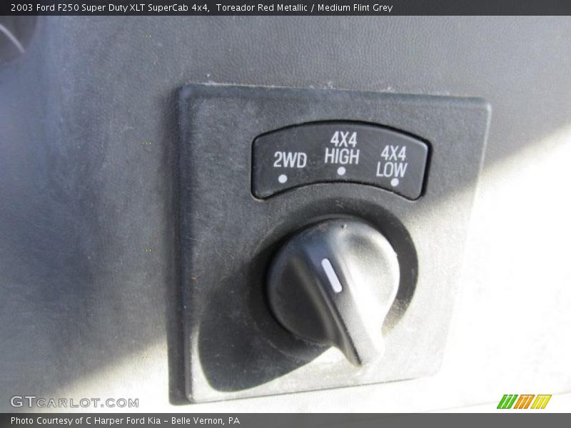 Toreador Red Metallic / Medium Flint Grey 2003 Ford F250 Super Duty XLT SuperCab 4x4