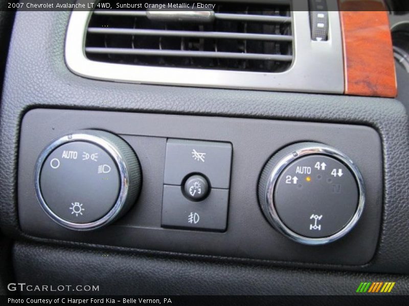 Sunburst Orange Metallic / Ebony 2007 Chevrolet Avalanche LT 4WD