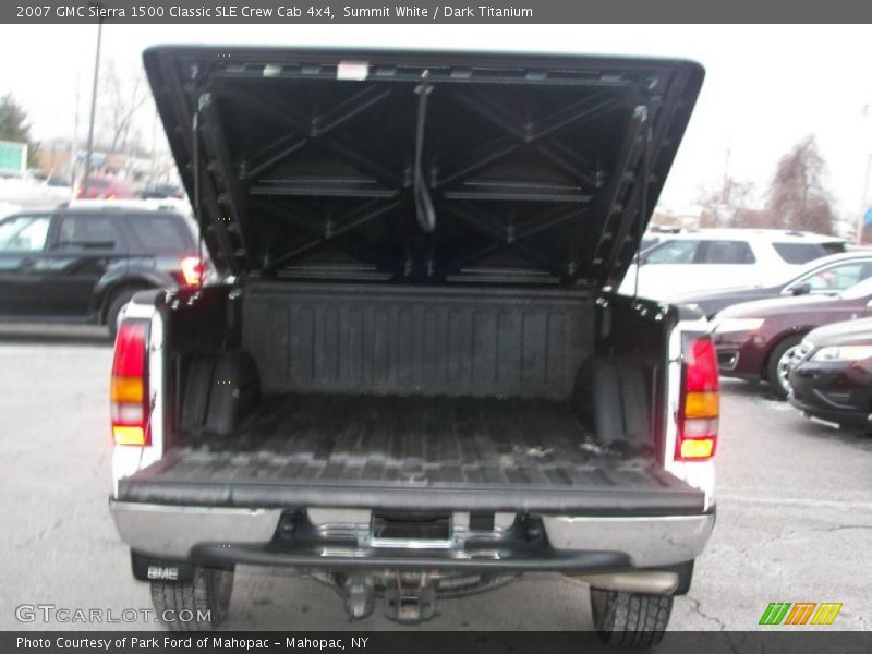 Summit White / Dark Titanium 2007 GMC Sierra 1500 Classic SLE Crew Cab 4x4