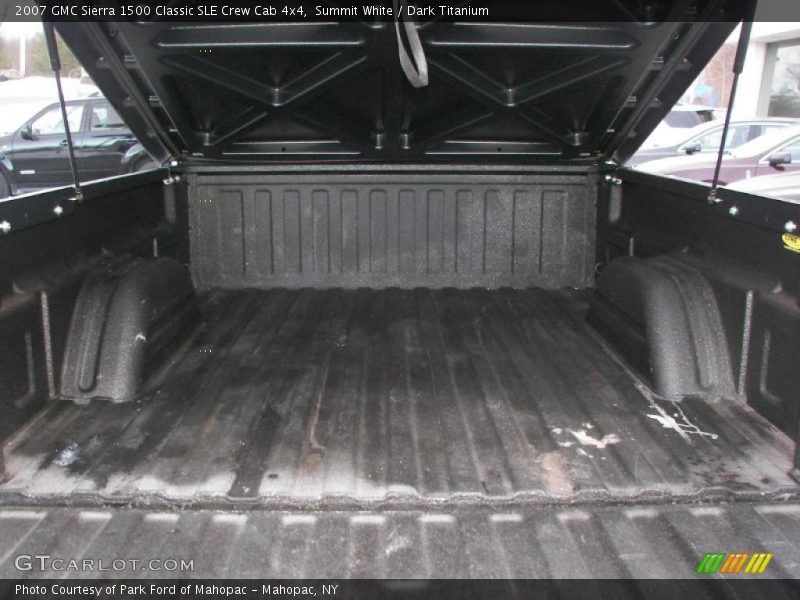 Summit White / Dark Titanium 2007 GMC Sierra 1500 Classic SLE Crew Cab 4x4