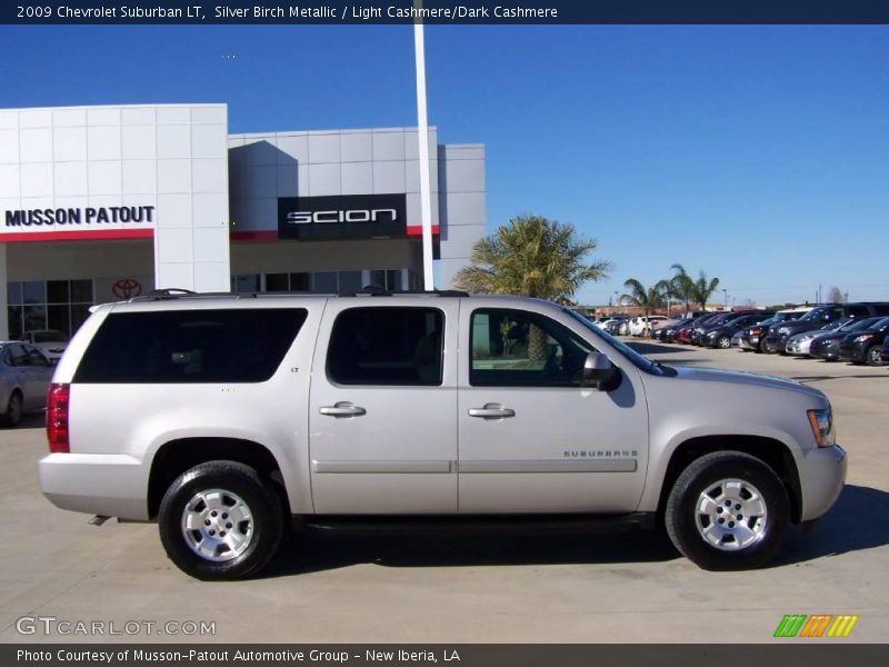 Silver Birch Metallic / Light Cashmere/Dark Cashmere 2009 Chevrolet Suburban LT