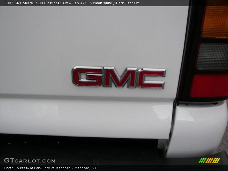 Summit White / Dark Titanium 2007 GMC Sierra 1500 Classic SLE Crew Cab 4x4