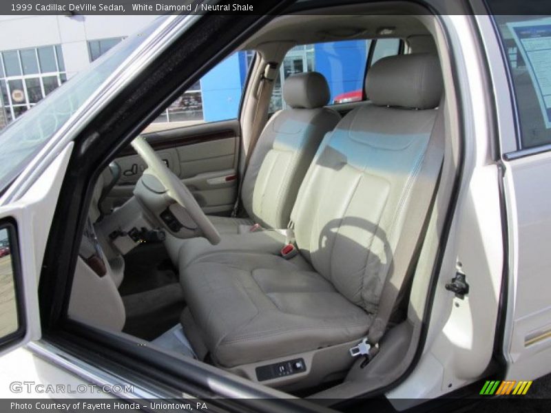 White Diamond / Neutral Shale 1999 Cadillac DeVille Sedan