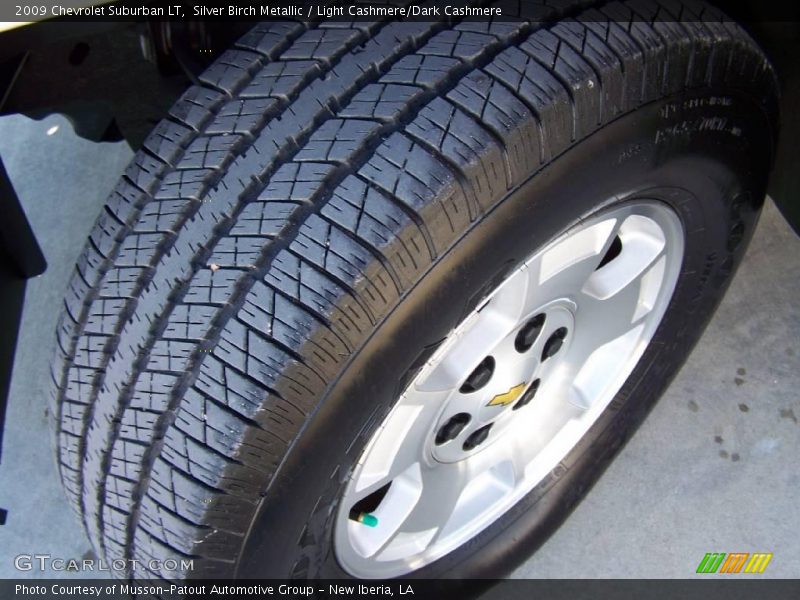 Silver Birch Metallic / Light Cashmere/Dark Cashmere 2009 Chevrolet Suburban LT