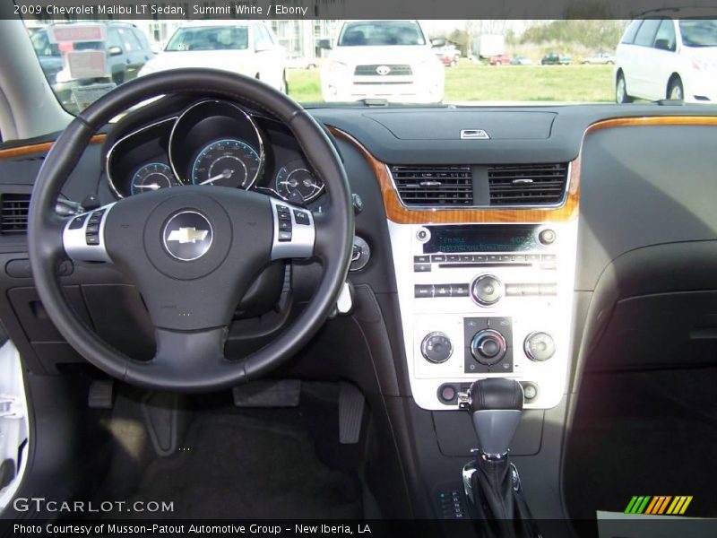 Summit White / Ebony 2009 Chevrolet Malibu LT Sedan