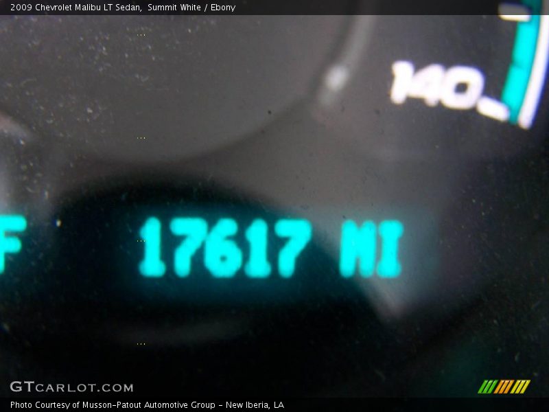 Summit White / Ebony 2009 Chevrolet Malibu LT Sedan