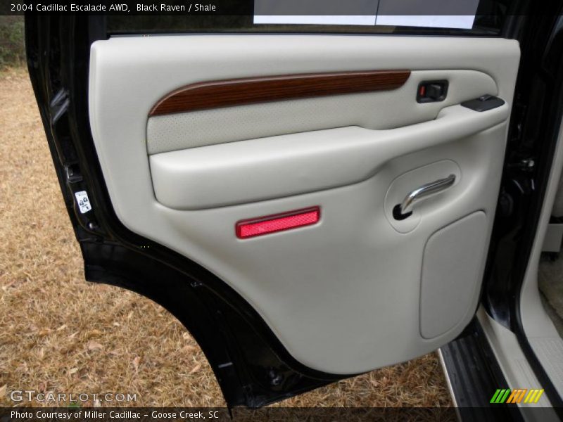 Black Raven / Shale 2004 Cadillac Escalade AWD