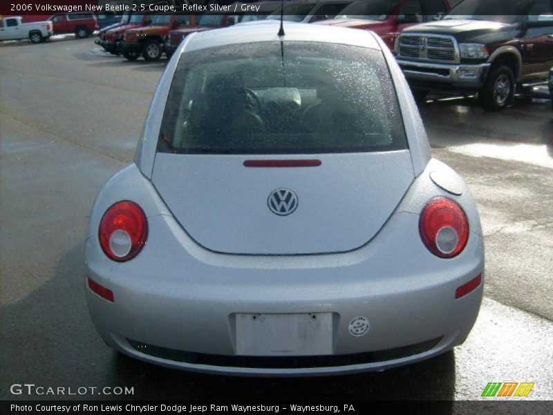 Reflex Silver / Grey 2006 Volkswagen New Beetle 2.5 Coupe