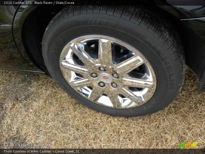 Black Raven / Shale/Cocoa 2010 Cadillac DTS