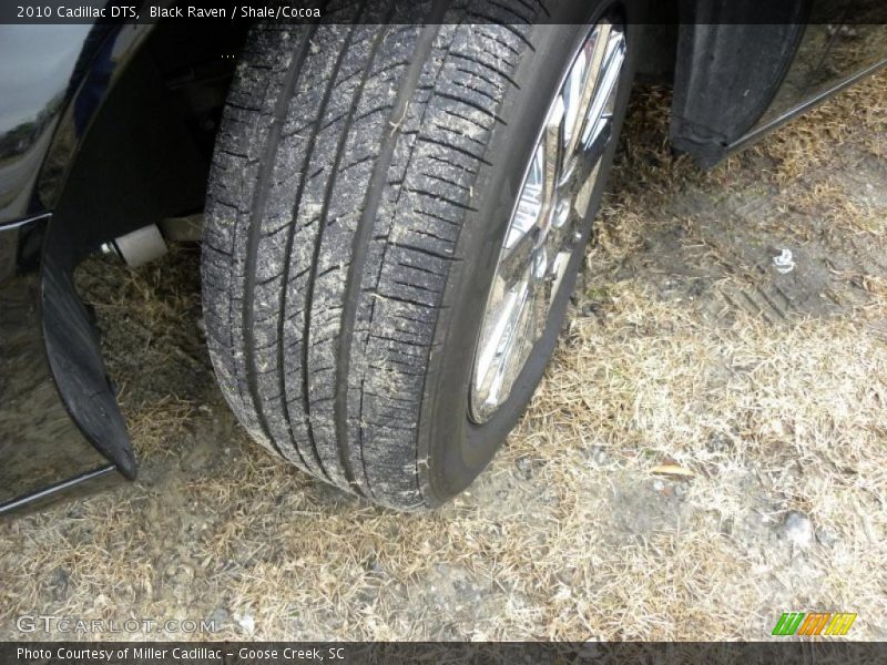 Black Raven / Shale/Cocoa 2010 Cadillac DTS