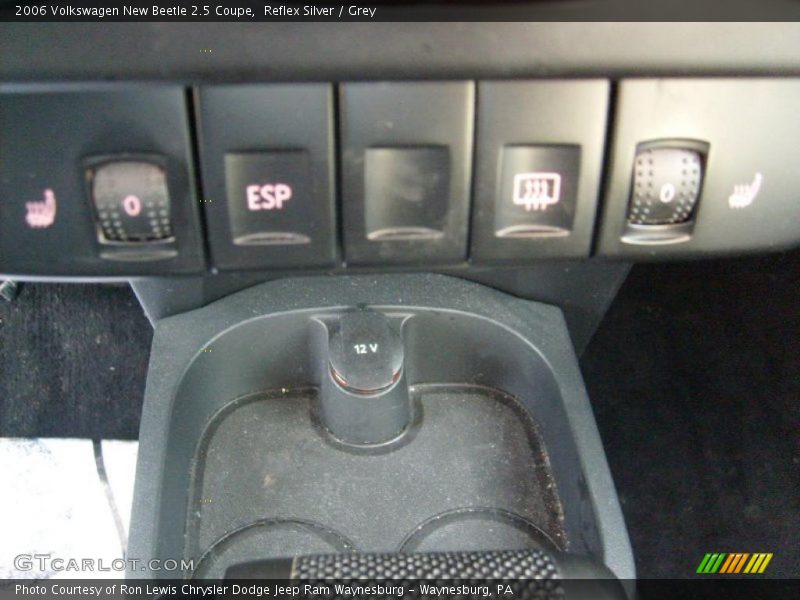 Reflex Silver / Grey 2006 Volkswagen New Beetle 2.5 Coupe