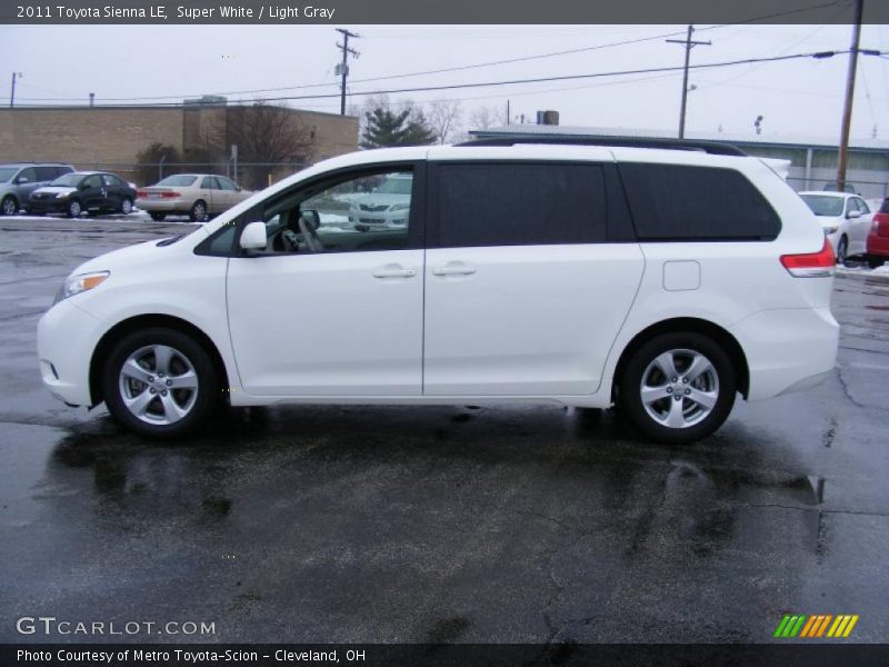 Super White / Light Gray 2011 Toyota Sienna LE