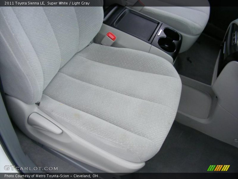 Super White / Light Gray 2011 Toyota Sienna LE