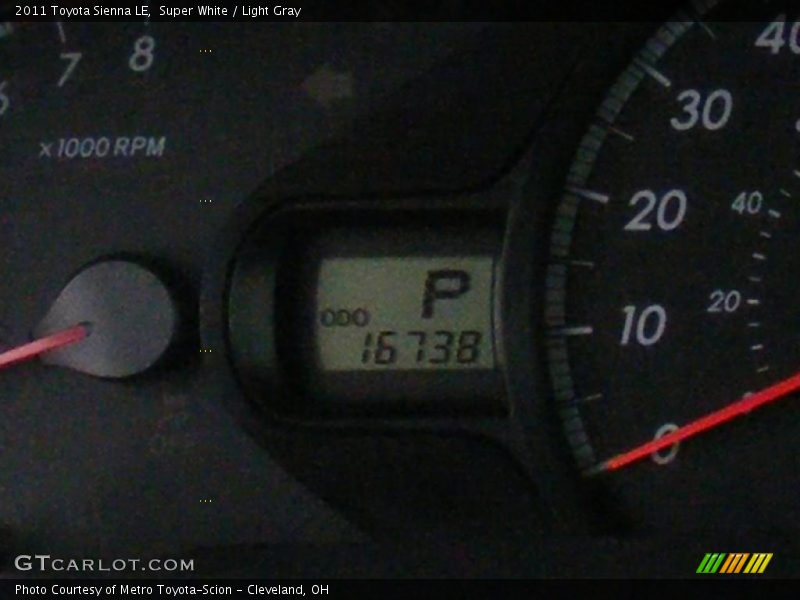 Super White / Light Gray 2011 Toyota Sienna LE