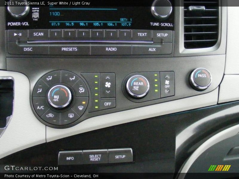 Super White / Light Gray 2011 Toyota Sienna LE