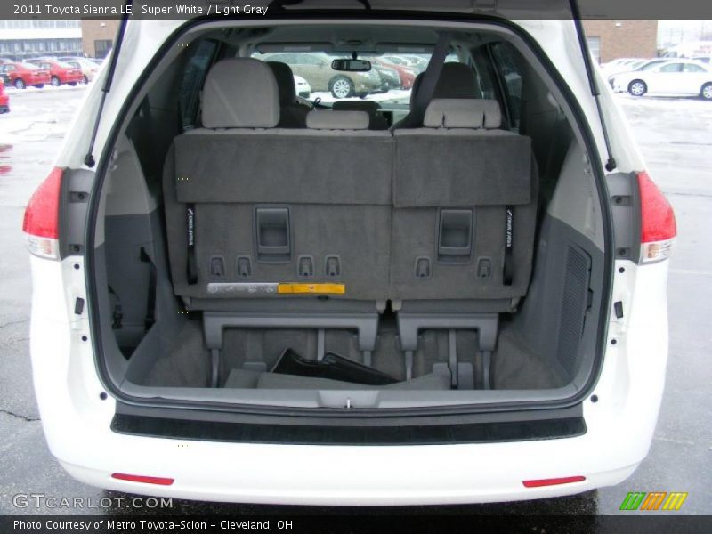 Super White / Light Gray 2011 Toyota Sienna LE