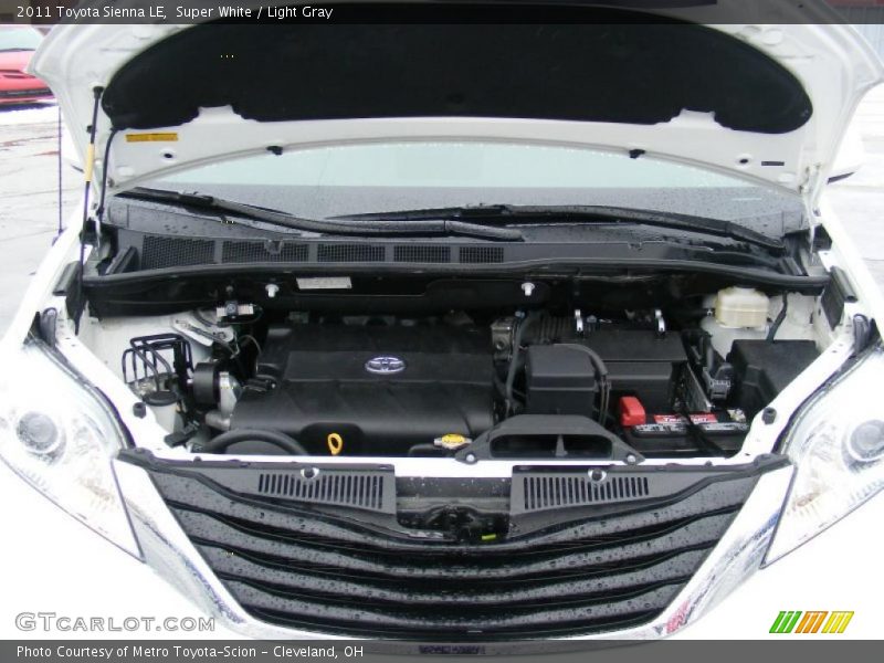 Super White / Light Gray 2011 Toyota Sienna LE
