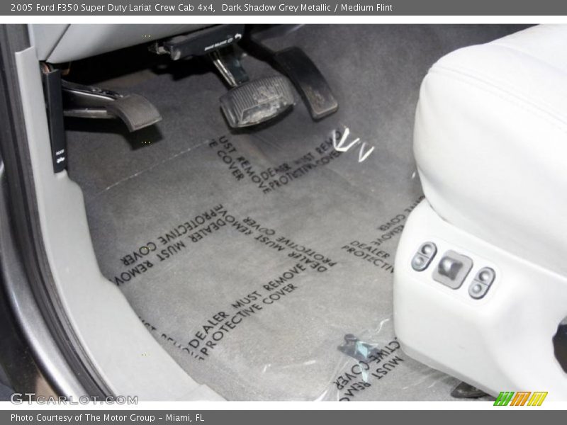 Dark Shadow Grey Metallic / Medium Flint 2005 Ford F350 Super Duty Lariat Crew Cab 4x4