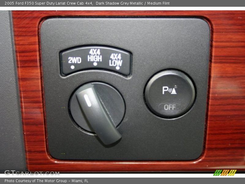 Dark Shadow Grey Metallic / Medium Flint 2005 Ford F350 Super Duty Lariat Crew Cab 4x4