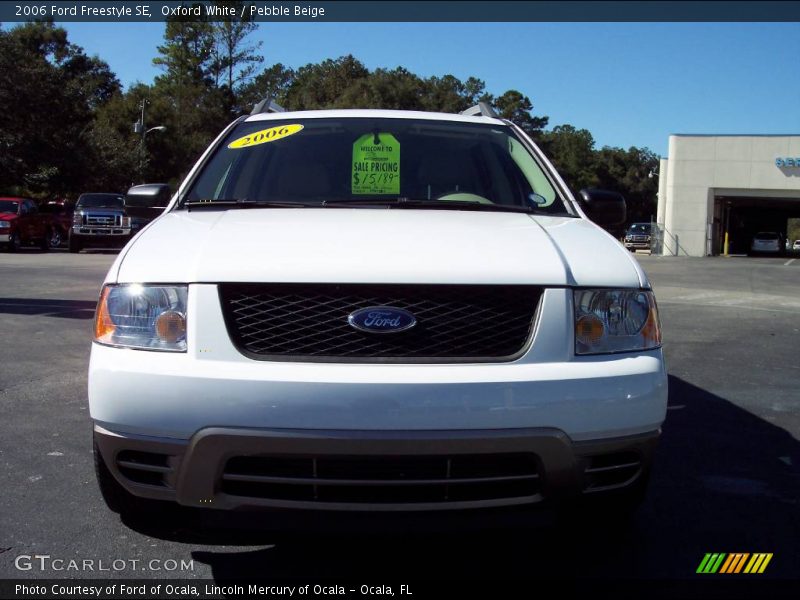 Oxford White / Pebble Beige 2006 Ford Freestyle SE
