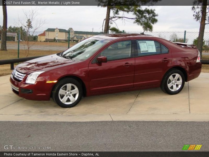 Merlot Metallic / Light Stone 2007 Ford Fusion SE