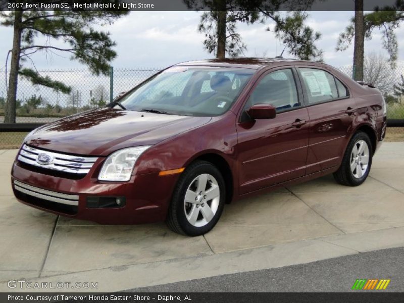 Merlot Metallic / Light Stone 2007 Ford Fusion SE