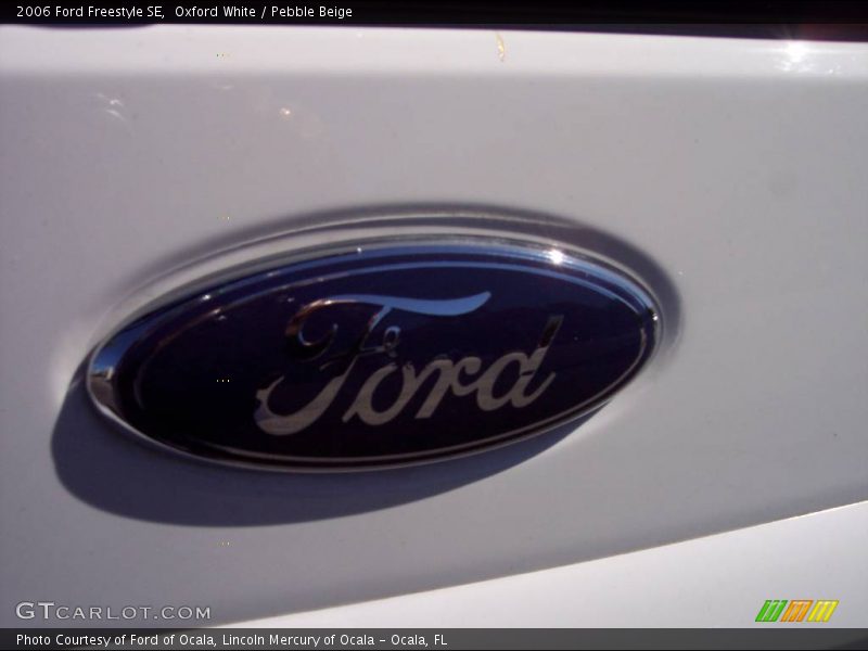 Oxford White / Pebble Beige 2006 Ford Freestyle SE