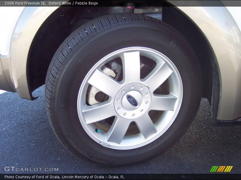Oxford White / Pebble Beige 2006 Ford Freestyle SE