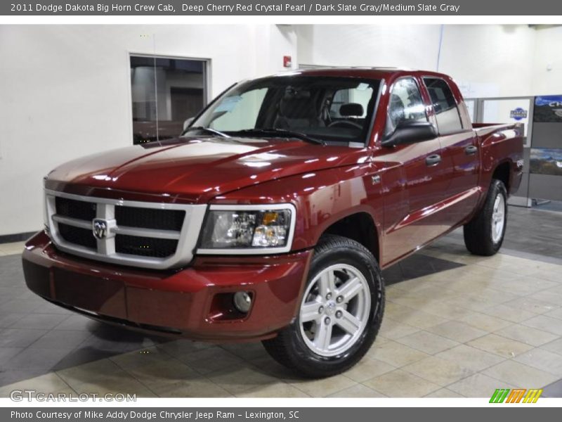 Front 3/4 View of 2011 Dakota Big Horn Crew Cab