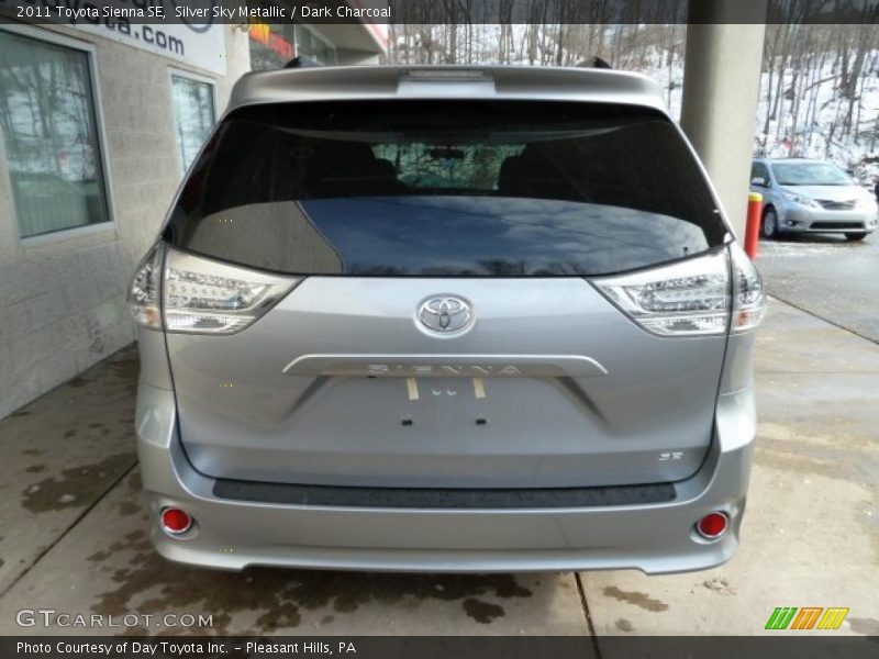 Silver Sky Metallic / Dark Charcoal 2011 Toyota Sienna SE