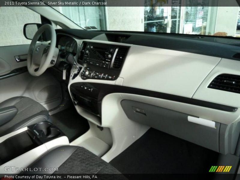 Dashboard of 2011 Sienna SE