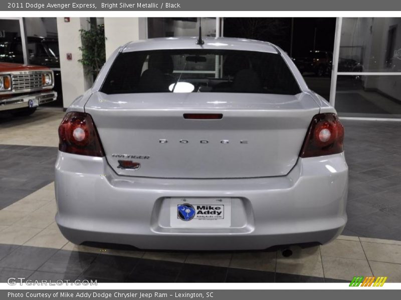 Bright Silver Metallic / Black 2011 Dodge Avenger Express