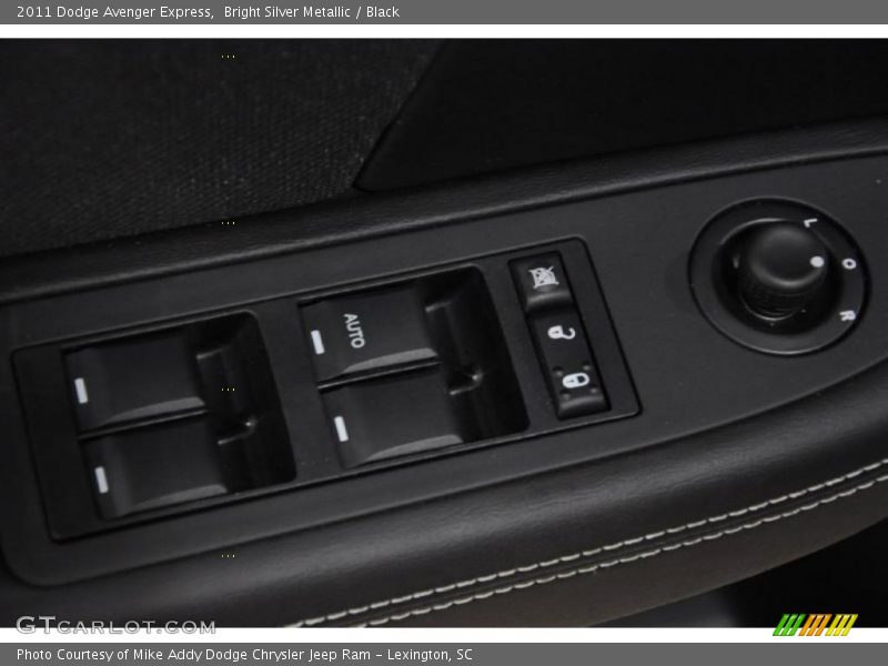 Bright Silver Metallic / Black 2011 Dodge Avenger Express