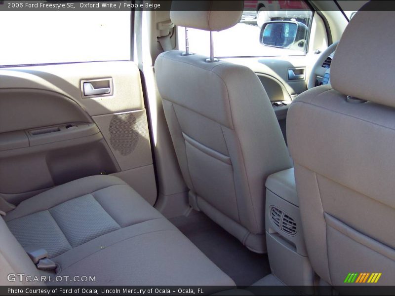 Oxford White / Pebble Beige 2006 Ford Freestyle SE