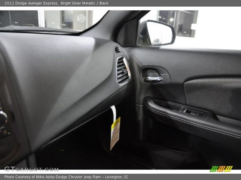 Bright Silver Metallic / Black 2011 Dodge Avenger Express