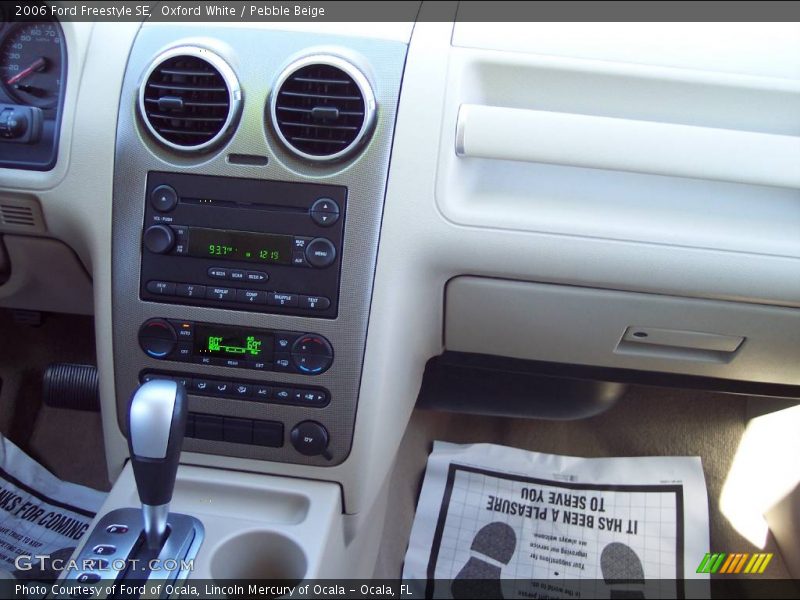 Oxford White / Pebble Beige 2006 Ford Freestyle SE