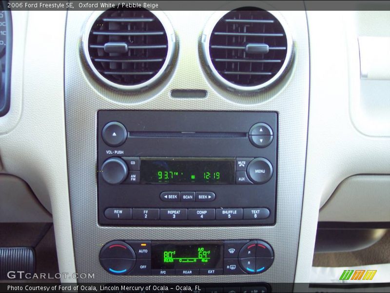 Oxford White / Pebble Beige 2006 Ford Freestyle SE