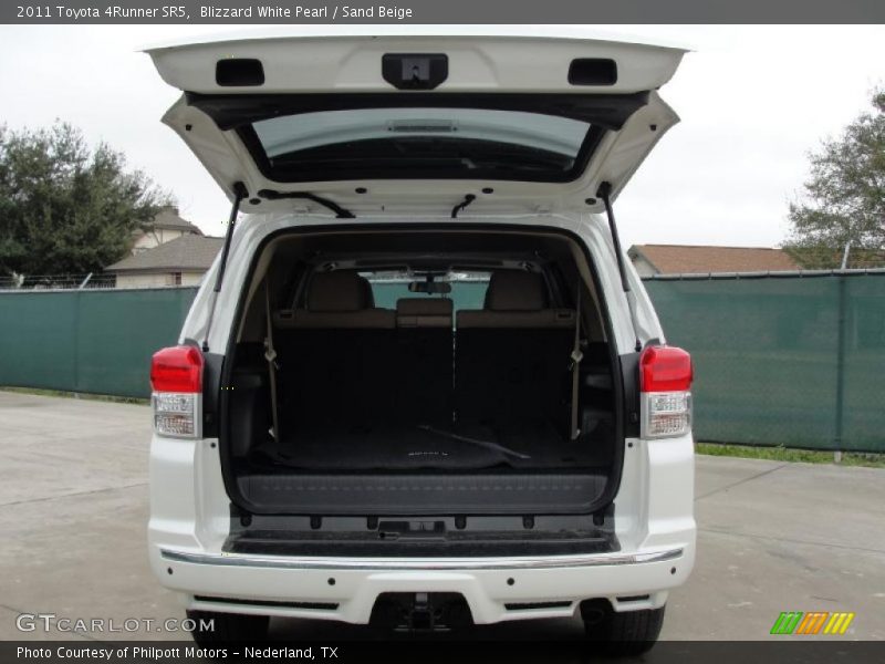 Blizzard White Pearl / Sand Beige 2011 Toyota 4Runner SR5