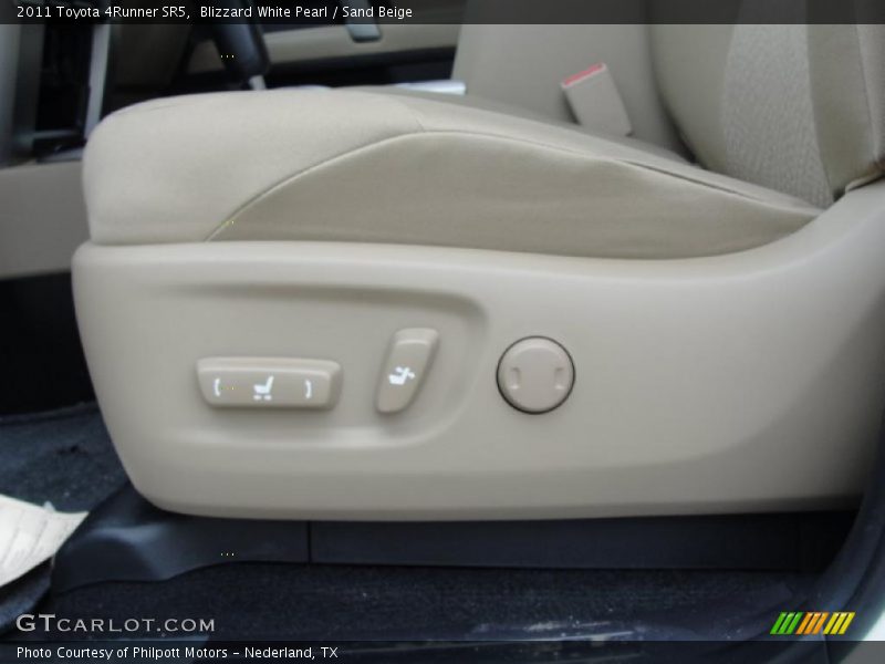 Blizzard White Pearl / Sand Beige 2011 Toyota 4Runner SR5