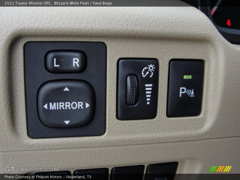 Blizzard White Pearl / Sand Beige 2011 Toyota 4Runner SR5