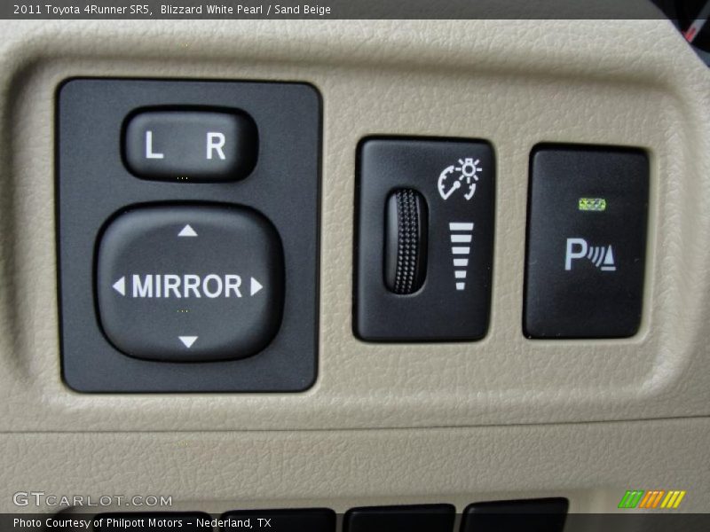 Blizzard White Pearl / Sand Beige 2011 Toyota 4Runner SR5
