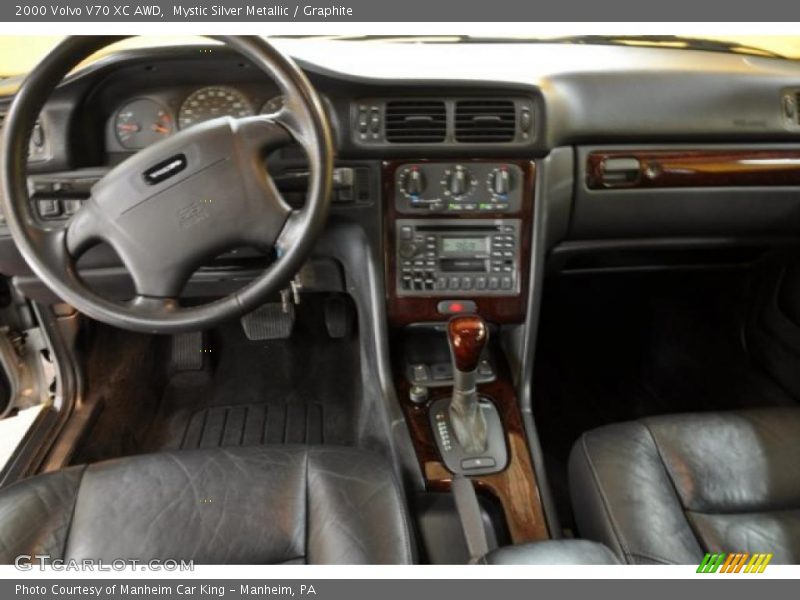 Mystic Silver Metallic / Graphite 2000 Volvo V70 XC AWD
