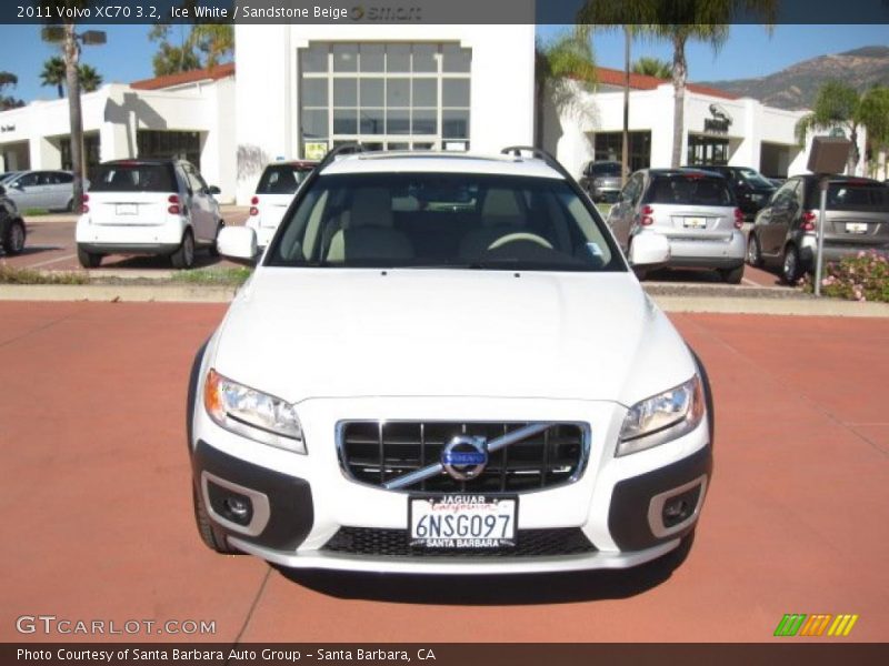 Ice White / Sandstone Beige 2011 Volvo XC70 3.2