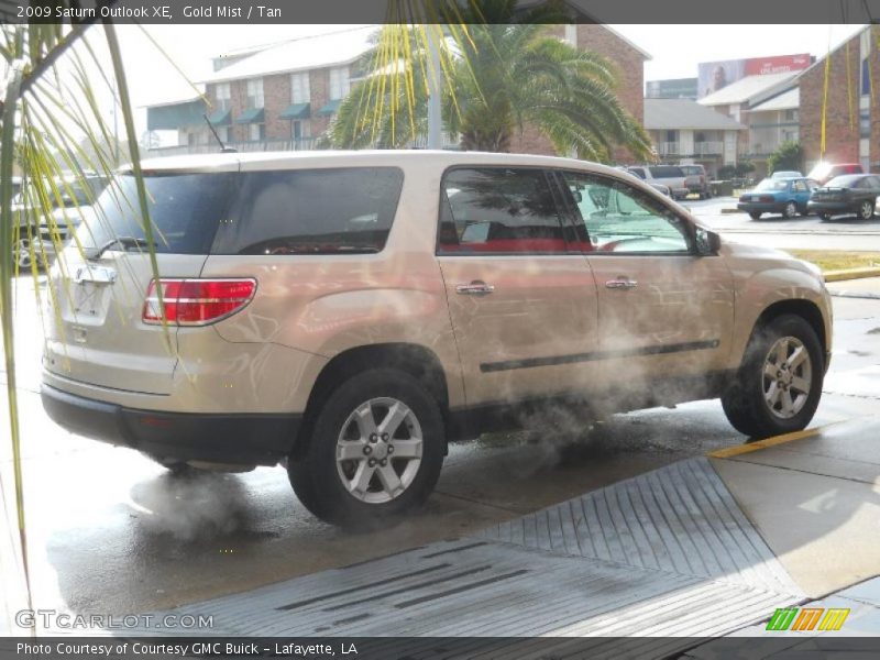 Gold Mist / Tan 2009 Saturn Outlook XE